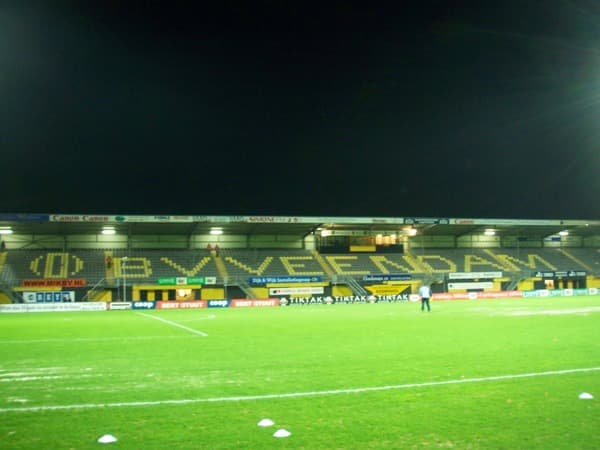 Gjaltema Stadion aan De Langeleegte